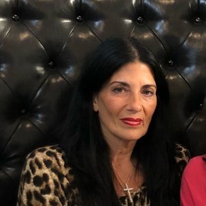 Meet your Posher, Ro